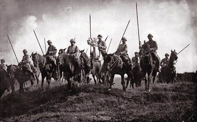 Французские кавалеристы готовы преследовать германцев