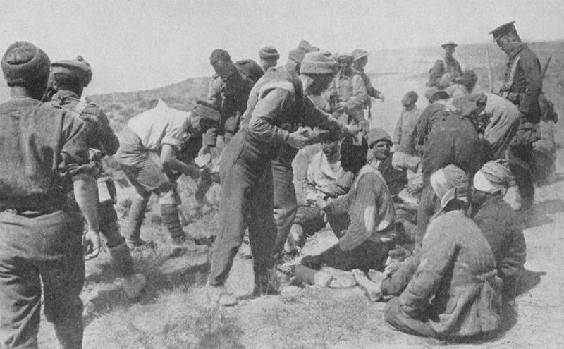Раненые турецкие военнопленные в Галлиполи